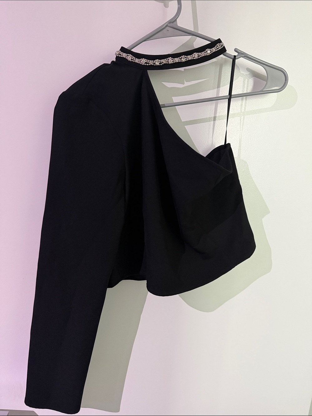 One Shoulder Rhinestone Collar Crop Top